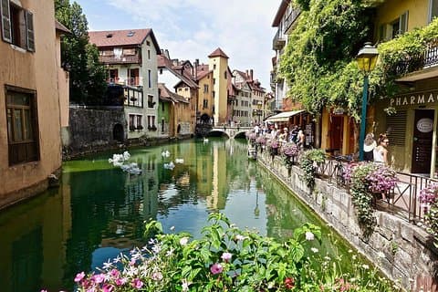 Privat 2-timmars vandringstur i Annecy med officiell reseguide