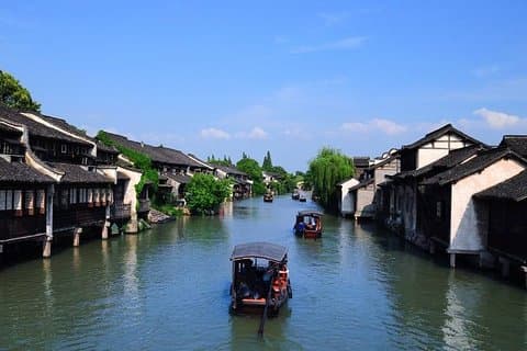 Suzhou Six Arts Museum och Lili Ancient Water Town Privat rundtur från Shanghai
