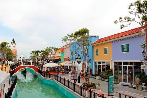 Hua Hin Unveiled: A Timeless Walking Private Tour