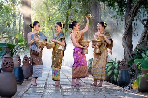 Ayutthaya Walking Private Tour: Discover Love & Hidden Treasures