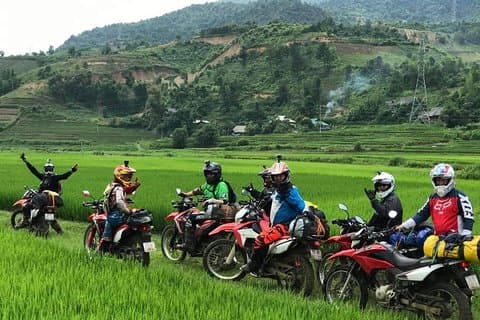Ha Giang Dirt Bike - hors route 4 jours + salle privée - petit groupe