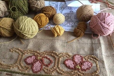 Tour privado a Evora y Arraiolos Aprende a bordar tu propia alfombra desde Lisboa