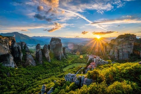 Mercedes Private Tour to Meteora Monasteries and Delphi