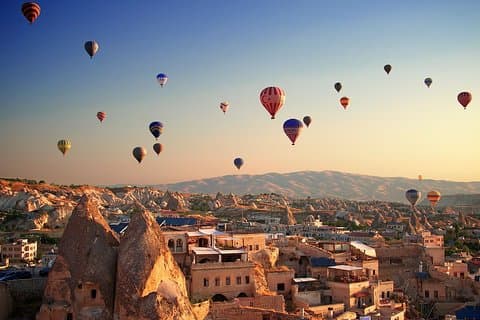 クルーザー向け : イスタンブール & カッパドキア旅行 - キャメル サファリ、バルーン ライドを含む