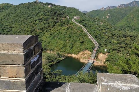 Tour com tudo incluído para a Grande Muralha de Huanghuacheng com vista para o lago e almoço