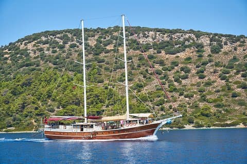 Private Transfers İzmir Adnan Menderes Airport to/from Marmaris Datça Resorts