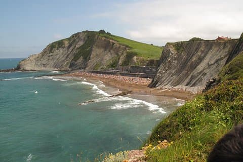 Private Tour of Game of Thrones from Biarritz (Two towns) with optional guide