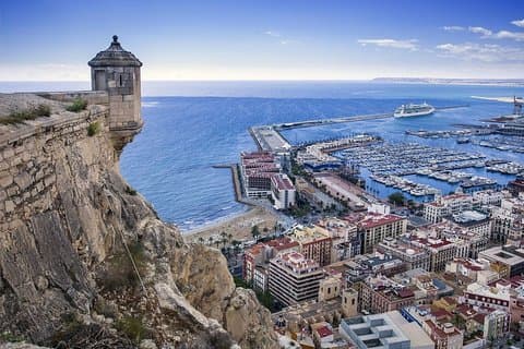 Discover the highlights of the Alicante city on a private full day tour