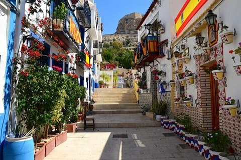 Esplora il tour a piedi privato del centro storico di Alicante