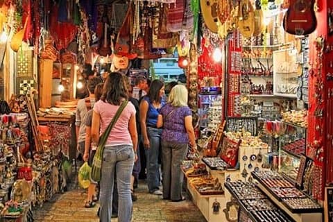 Shoppingtur i Agra med lokal turguide inkluderer marmorinnleggsfabrikk med bil