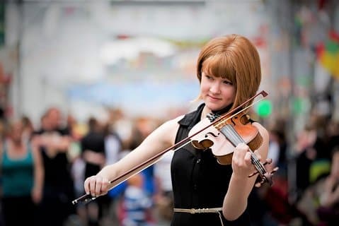 Ierse traditionele muziek, zang en dans. Galway. Begeleid. twee uur.