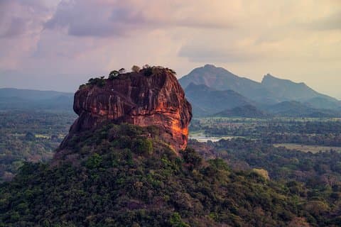 Sigiriya Rock and Wild Elephant Safari fra Dambulla