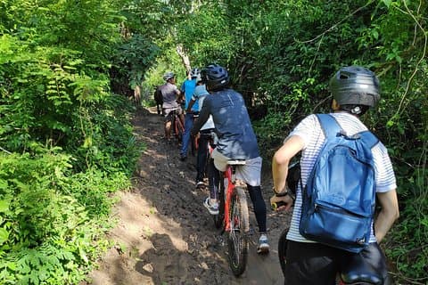 Village Cycling Tour (privé)