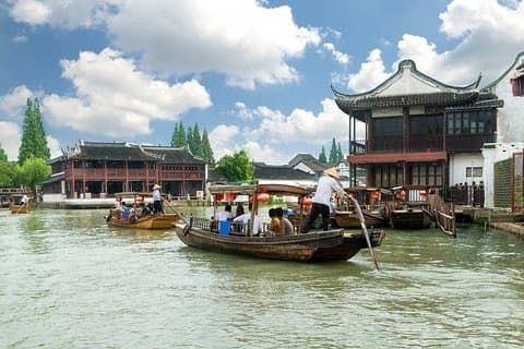 Privat Shanghai Layover Tour till Zhujiajiao Water Town med båttur