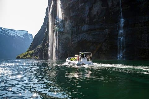 Geiranger: RIB Fjordsafari Geirangefjord