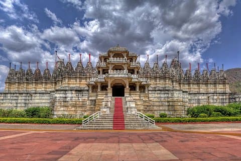 Kumbhalgarh & Ranakpur Tagestour von Udaipur