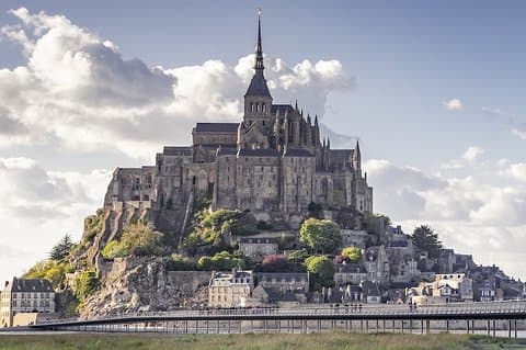 Abadia do Mont Saint-Michel na Idade Média: um tour de áudio autoguiado