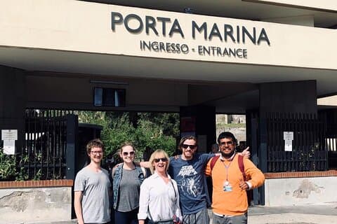 SkipTheLine Acceso rápido al parque arqueológico de Pompeya con guía turístico experto