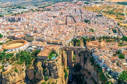 Upptäck Andalusiens vackra omgivningar på en privat heldagstur