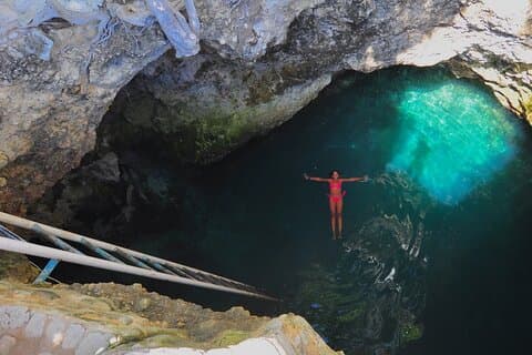 Private Blue Hole Mineral Spring Tour von Montego Bay