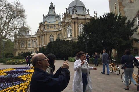 Recorrido a pie privado en el lado de Pest de Budapest