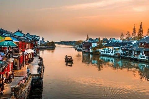 Zhujiajiao Water Town Privat rundtur med fantastiska nattljus och takbar