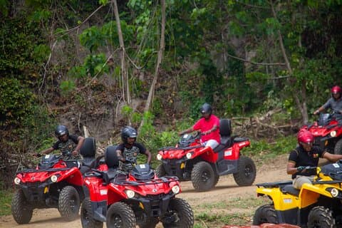 Rocky Hills af ATV Ride fra Gampaha