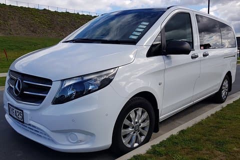 Auckland Airport Transfers and Daily Tours