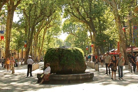 Storia e rinnovamento ad Aix-en-Provence: un tour audio autoguidato