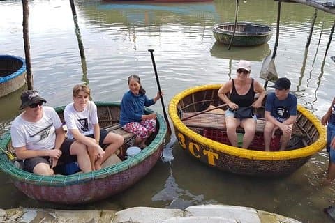 Basket Boat ride - Grøntsagsdyrkningsaktiviteter - Pottery Village - Buffalo ride