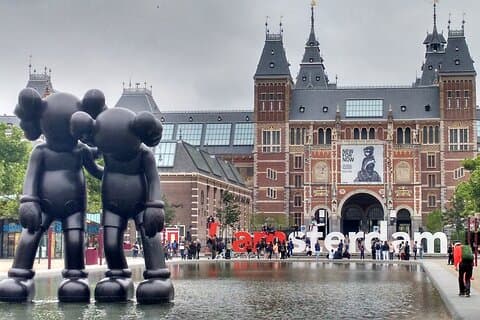 Tour privato a piedi di Amsterdam con una guida professionale