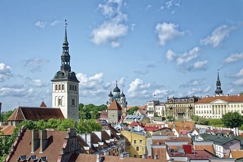 Tour privado a pie por Tallin con guía profesional
