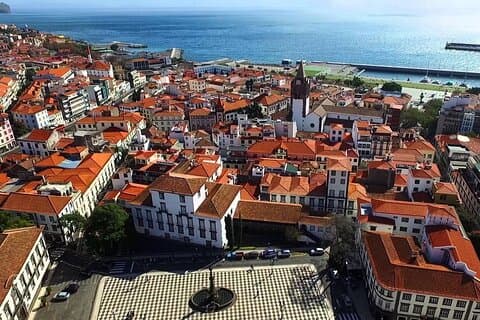 Bästa av Funchal privat vandringstur med lokala specialiteter provsmakning