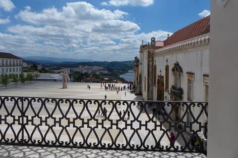 Desde Lisboa: tour privado a Coimbra con regreso a Oporto
