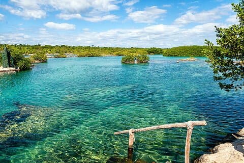 Nado en el hermoso Yalku & Cenote, incluye transporte y guía.
