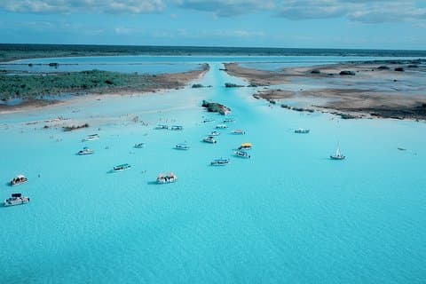 Farverig BACALAR. Utrolig Pontoon Tour på én dag fra Cancun eller Riviera Maya