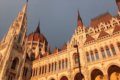 Tour privado a pie por Budapest con guía profesional