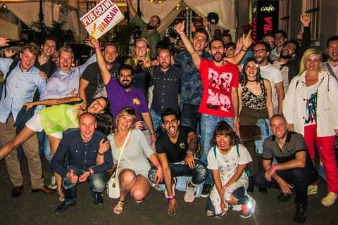 #1 Pub Crawl Varsavia con Open Bar Premium opzionale di 1 ora