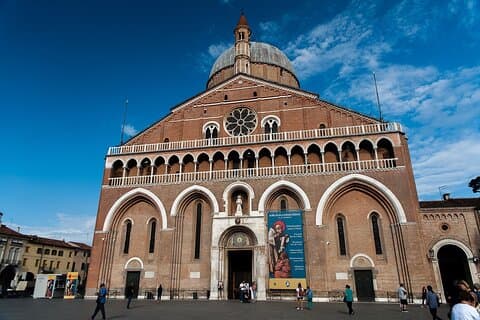 Tour privato a piedi di Padova con una guida professionale