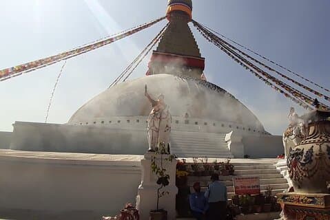 Halvdagsvandring til Swayambhunath Stupa
