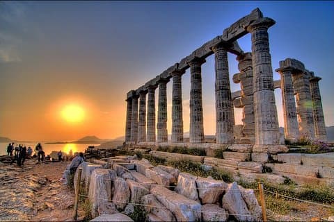 Tramonto sul Tempio di Poseidone a Capo Sounio (e ora di cena)