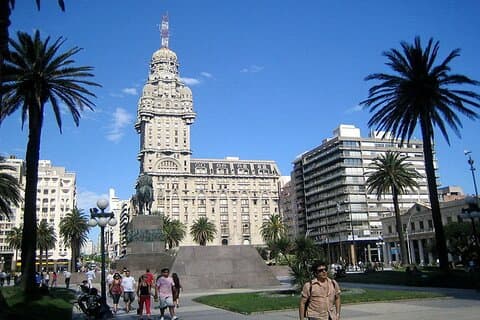 Premium dagstur till Montevideo från Buenos Aires