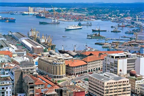 Passeio pela cidade de Colombo saindo de Panadura