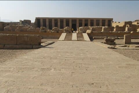 Visite d'une journée du temple d'Abydos et de Dendera avec déjeuner
