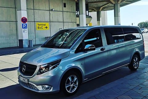Fra Krakow til Praha flyplass privat transport