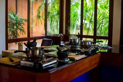 Blue Elephant Thai madlavningskursus med ekstra dessert i Phuket