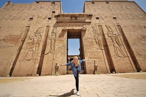 Visite privée d'une journée complète des temples d'Edfou et de Kom Ombo au départ de Louxor