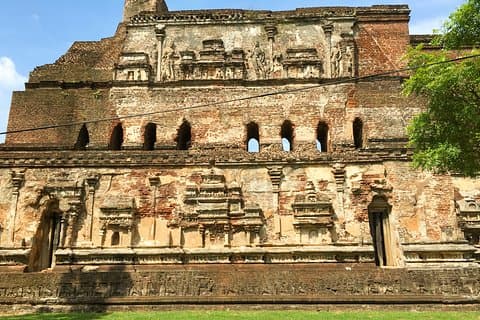 Ritigala, Kala Wewa och Namal Uyana från Sigiriya