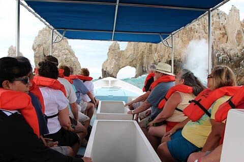 Passeio de barco com fundo de vidro na Baía de Cabo San Lucas
