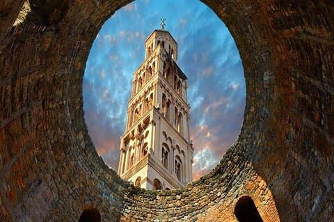 Tour privato a piedi di Spalato con una sessione fotografica